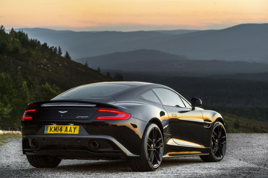  Aston Martin Vanquish Carbon Black 2014 года  (фото 16 из 30)